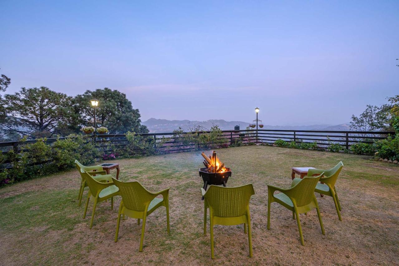 Stayvista At Floradale W Jacuzzi & Wood-Fire Pizza Kasauli Eksteriør billede