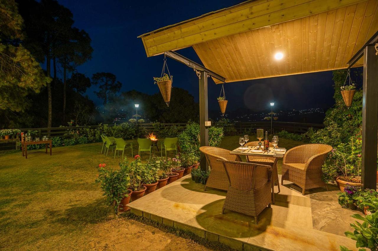 Stayvista At Floradale W Jacuzzi & Wood-Fire Pizza Kasauli Eksteriør billede